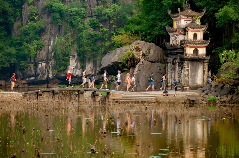 Bich Dong Pagoda ticket price 847 INR for Indian tourists at Tam Coc Bich Dong scenic zone counter in 2026