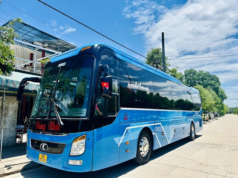 Da Nang to Hue regular bus at Da Nang Central Bus Station 33 Dien Bien Phu Street cheapest option for Indian budget travelers