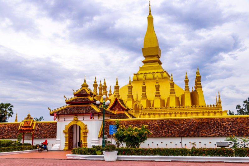 Day 14: Vientiane City Tours – Buddha Park - Vangvieng (/r/n-bed) (B)