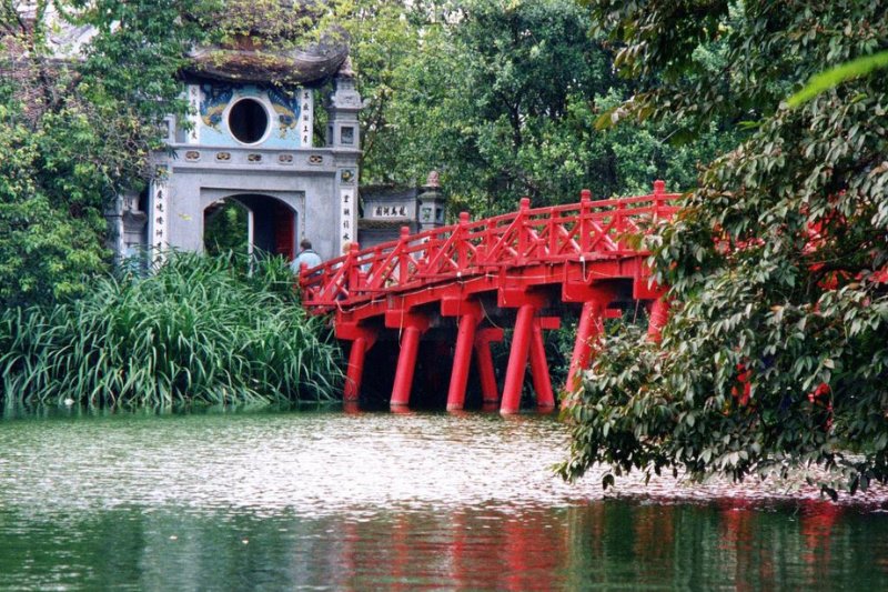 Day 6: Da Nang - Fly to Hanoi (B)