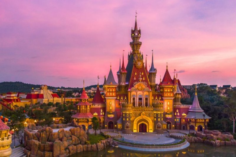 Day 7: Phu Quoc - Vin Wonders (Private Transfer, no Guide) (B)