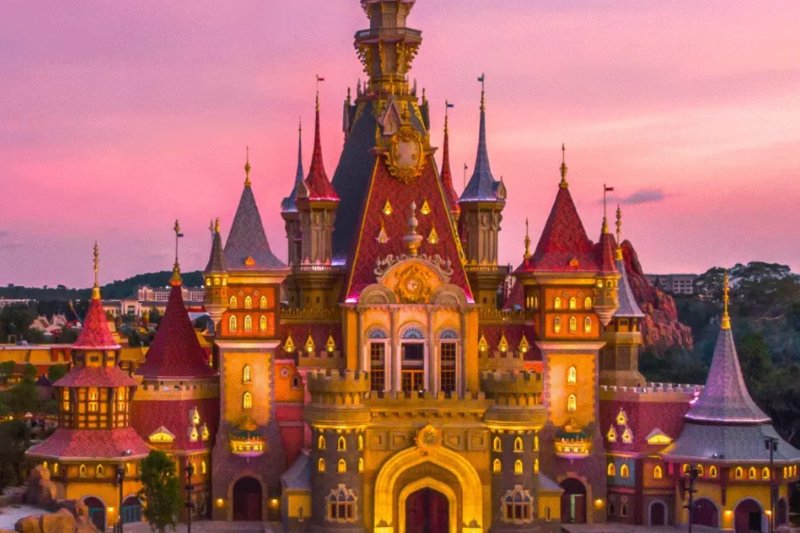 Day 8: Phu Quoc - Vin Wonders & Vin Safari (Private Tour) (B)