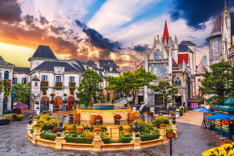 Day 9: Danang Half-Day City Tour (Marble Moutain - Monkey Moutain - Am Phu Cave) (Private Tour) (B)