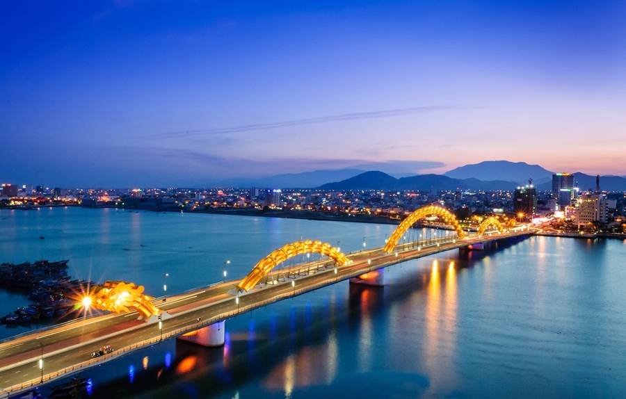 dragon bridge in da nang