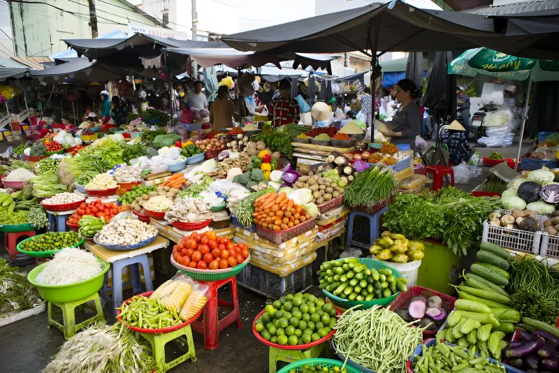 Duong Dong Daytime Market Phu Quoc selling factory direct fish sauce and farm fresh pepper at lower prices