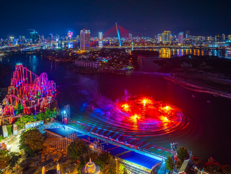 Floating stage with lasers and LED lights at Da Nang International Fireworks Festival 2026