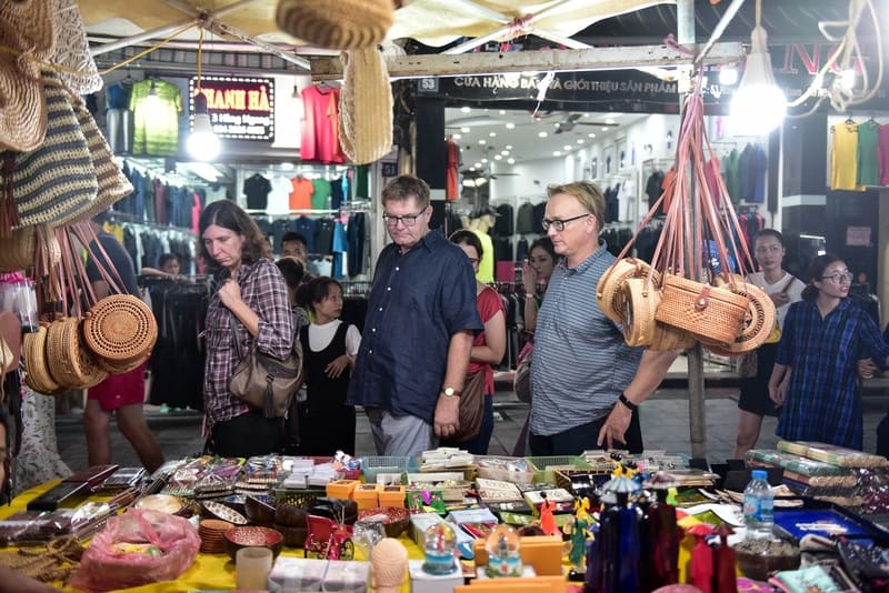 hanoi night market