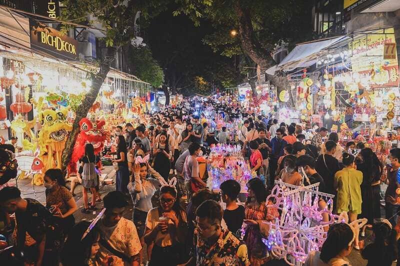 hanoi night market