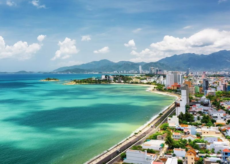 Hanoi to Nha Trang tour package collage showing Nha Trang beach Da Lat highland and Hoi An lanterns for Indian tourists
