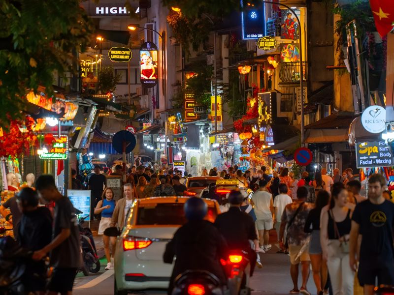 Hanoi Walking Street vs Ben Thanh Market and Hoi An Night Market comparison for Indian tourists choosing best Vietnam night market