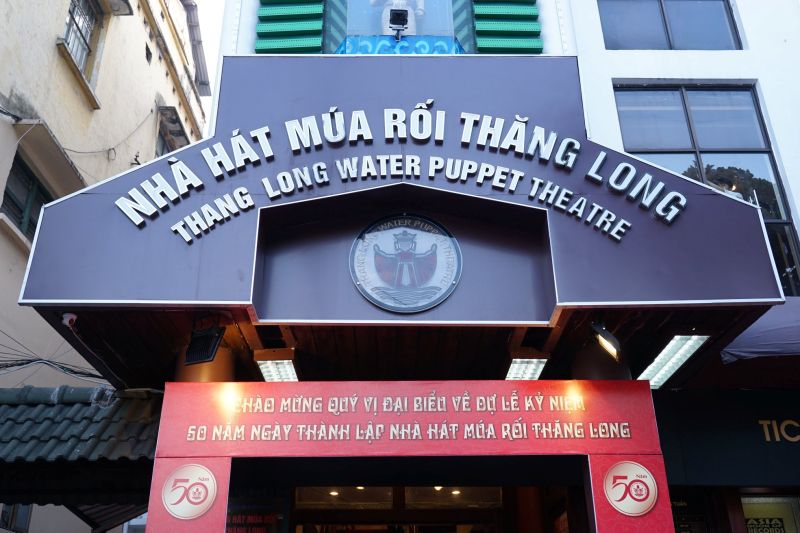 Thang Long Water Puppet Theater official online booking page screenshot showing seat selection and tier prices