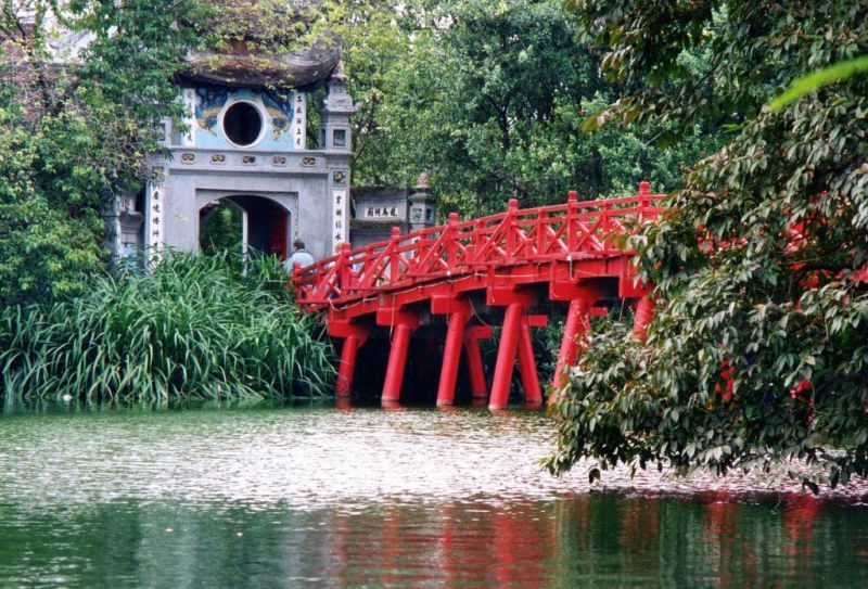 Aerial view of Hanoi showing Hoan Kiem District, Ba Dinh District, and West Lake — the three core clusters covered by a 2 to 3-day itinerary