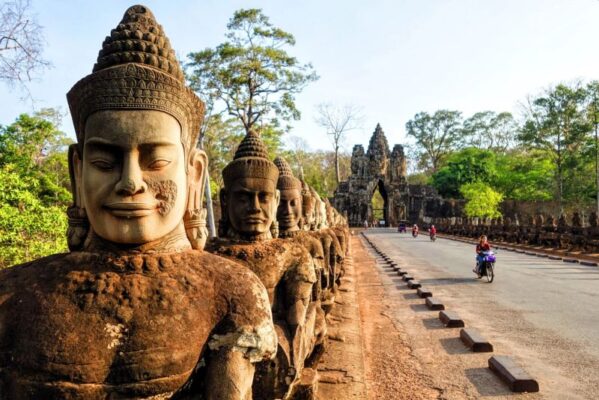 january-in-cambodia-coolest-month-angkor-sunrise.jpg
