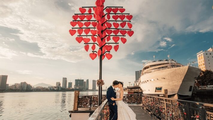 love bridge da nang