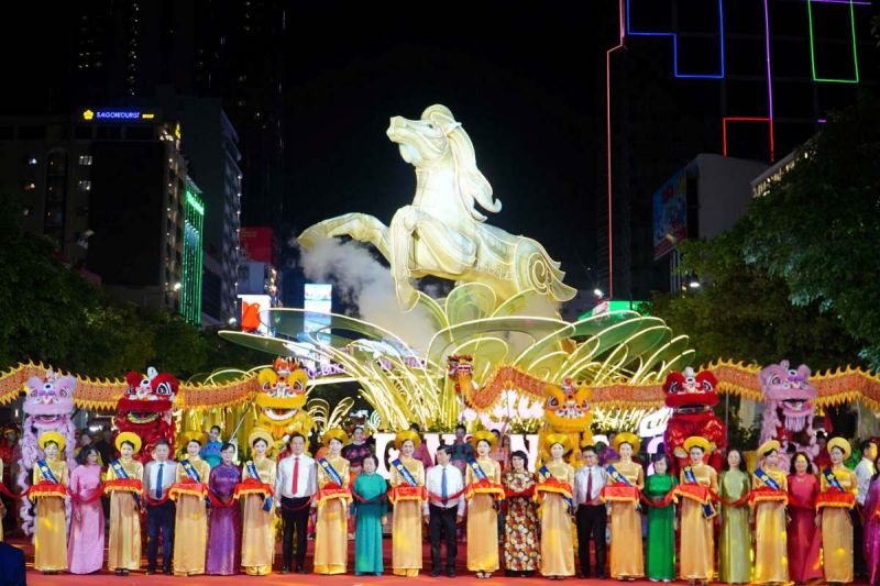 Tết Flower Festival 2026 floral installation at Nguyen Hue Walking Street themed Year of the Horse with curated arrangements