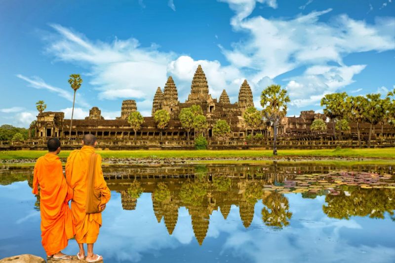 November in Cambodia weather — Angkor Wat moats full from wet-season rains with low humidity