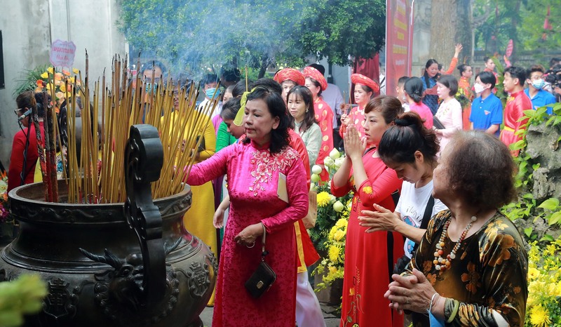 quan thanh temple legend