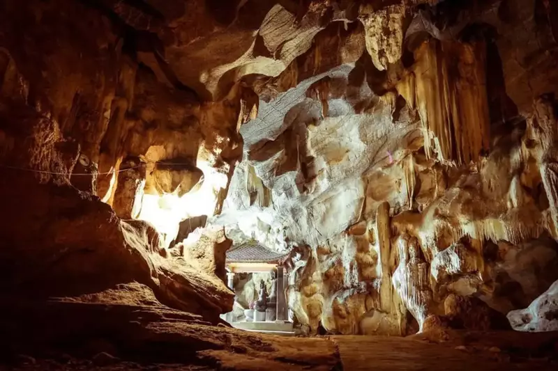 Thien Huong Grotto