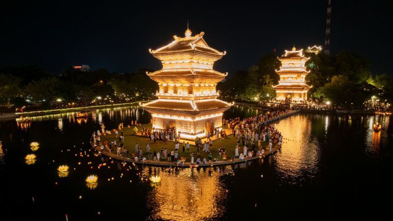 Hoa Lu Ancient Capital in Ninh Binh — entrance gate of the Dinh Tien Hoang Temple at Vietnam's first dynastic capital site