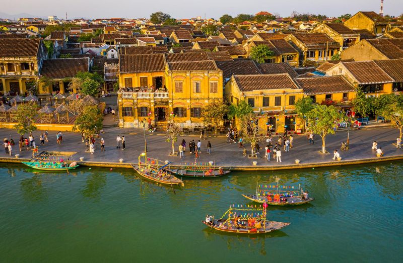 Vietnam in March peak season Central Vietnam Da Nang Hoi An beach weather 24 to 28 degrees