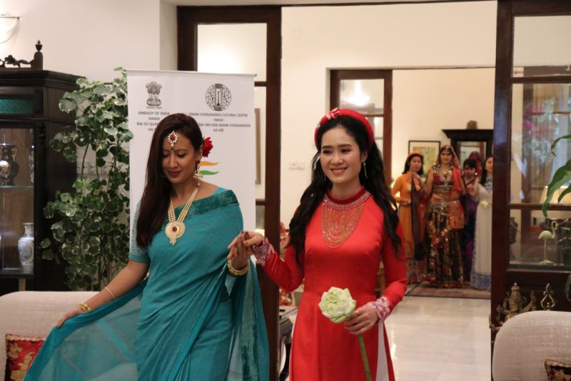 Vietnamese traditional dress versus Indian traditional attire — Ao Dai silk tunic and Indian saree comparison showing construction principle differences